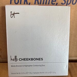 New & sealed It Cosmetics Hello Cheekbones Matte Bronzer & Highlighter
